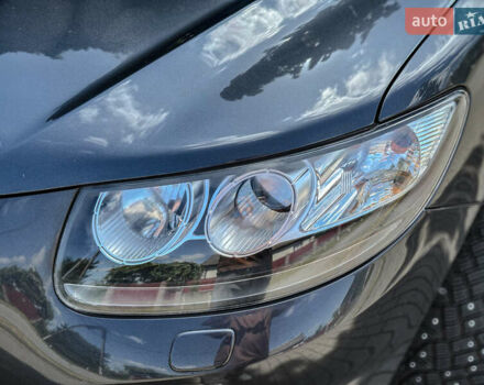 Серый Хендай Санта Фе, объемом двигателя 2.2 л и пробегом 229 тыс. км за 11900 $, фото 38 на Automoto.ua