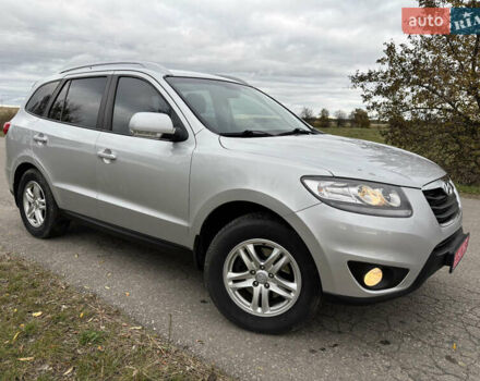 Серый Хендай Санта Фе, объемом двигателя 2.2 л и пробегом 262 тыс. км за 12500 $, фото 5 на Automoto.ua