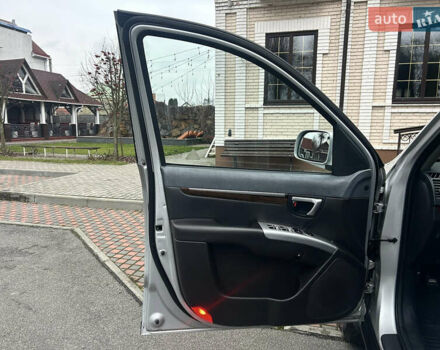 Сірий Хендай Санта Фе, об'ємом двигуна 2.2 л та пробігом 269 тис. км за 9990 $, фото 59 на Automoto.ua