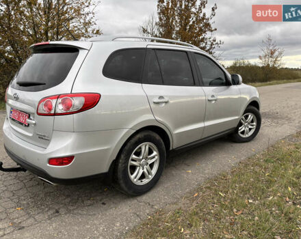 Серый Хендай Санта Фе, объемом двигателя 2.2 л и пробегом 262 тыс. км за 12500 $, фото 15 на Automoto.ua