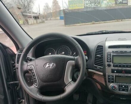 Серый Хендай Санта Фе, объемом двигателя 2.36 л и пробегом 140 тыс. км за 9900 $, фото 13 на Automoto.ua