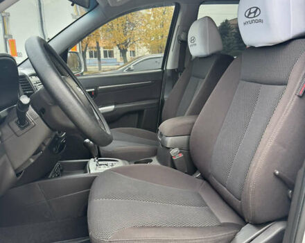 Серый Хендай Санта Фе, объемом двигателя 2.2 л и пробегом 266 тыс. км за 11700 $, фото 10 на Automoto.ua