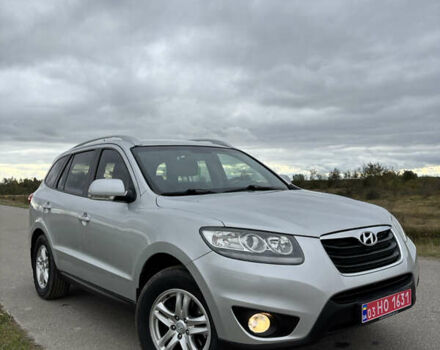 Серый Хендай Санта Фе, объемом двигателя 2.2 л и пробегом 262 тыс. км за 12500 $, фото 4 на Automoto.ua