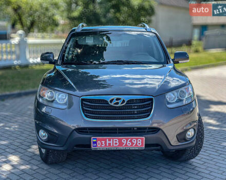 Серый Хендай Санта Фе, объемом двигателя 2.2 л и пробегом 229 тыс. км за 11900 $, фото 4 на Automoto.ua
