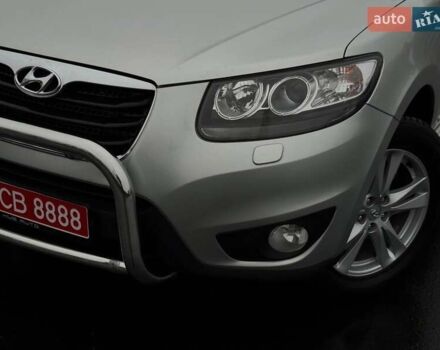 Серый Хендай Санта Фе, объемом двигателя 2.2 л и пробегом 260 тыс. км за 11800 $, фото 15 на Automoto.ua