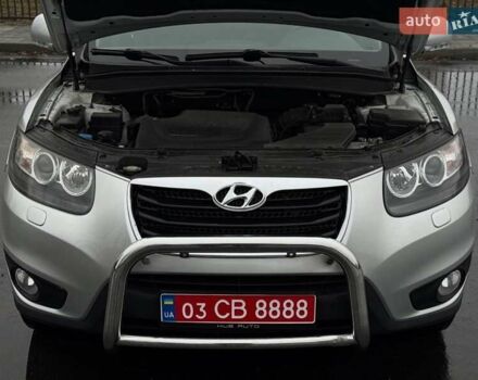 Серый Хендай Санта Фе, объемом двигателя 2.2 л и пробегом 260 тыс. км за 11800 $, фото 19 на Automoto.ua