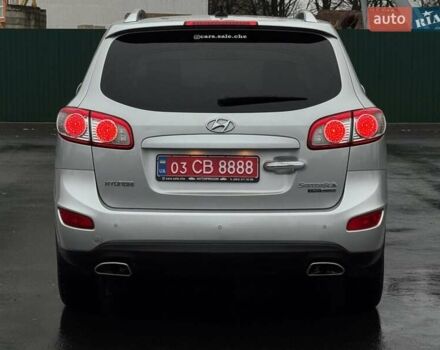 Серый Хендай Санта Фе, объемом двигателя 2.2 л и пробегом 260 тыс. км за 11800 $, фото 2 на Automoto.ua