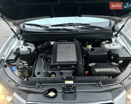 Сірий Хендай Санта Фе, об'ємом двигуна 2.2 л та пробігом 269 тис. км за 9990 $, фото 85 на Automoto.ua