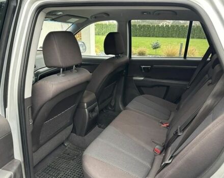 Серый Хендай Санта Фе, объемом двигателя 0 л и пробегом 220 тыс. км за 4449 $, фото 5 на Automoto.ua