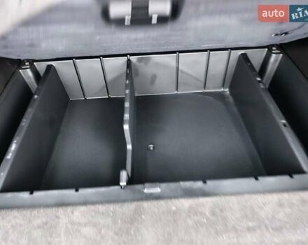 Серый Хендай Санта Фе, объемом двигателя 2.2 л и пробегом 258 тыс. км за 10950 $, фото 22 на Automoto.ua