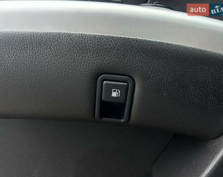 Сірий Хендай Санта Фе, об'ємом двигуна 2.2 л та пробігом 269 тис. км за 9990 $, фото 56 на Automoto.ua