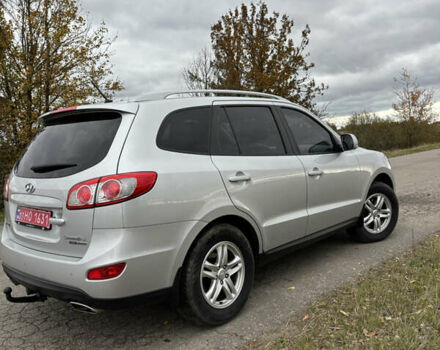 Серый Хендай Санта Фе, объемом двигателя 2.2 л и пробегом 262 тыс. км за 12500 $, фото 12 на Automoto.ua