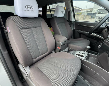 Серый Хендай Санта Фе, объемом двигателя 2.2 л и пробегом 266 тыс. км за 11700 $, фото 14 на Automoto.ua