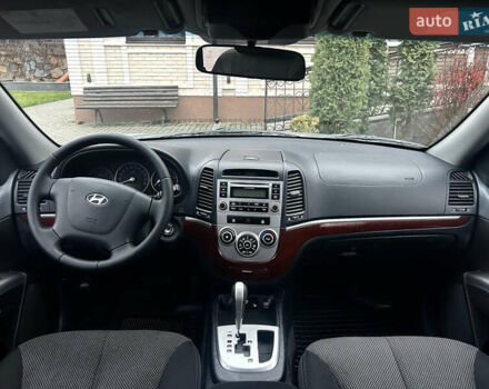 Сірий Хендай Санта Фе, об'ємом двигуна 2.2 л та пробігом 269 тис. км за 9990 $, фото 39 на Automoto.ua