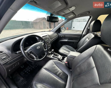 Сірий Хендай Санта Фе, об'ємом двигуна 2.2 л та пробігом 296 тис. км за 10800 $, фото 17 на Automoto.ua