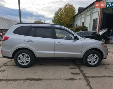 Серый Хендай Санта Фе, объемом двигателя 2.4 л и пробегом 160 тыс. км за 7700 $, фото 3 на Automoto.ua