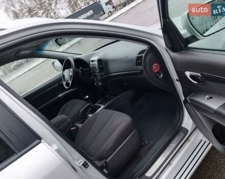 Серый Хендай Санта Фе, объемом двигателя 2.2 л и пробегом 258 тыс. км за 10950 $, фото 21 на Automoto.ua