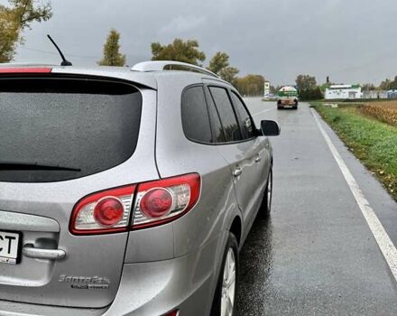 Серый Хендай Санта Фе, объемом двигателя 2.2 л и пробегом 161 тыс. км за 12400 $, фото 6 на Automoto.ua