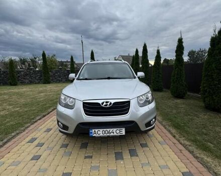 Хендай Санта Фе 2010 в Луцке на Automoto.ua Серый Хендай Санта Фе, объемом двигателя 2.2 л и пробегом 200 тыс. км за 12000 $, фото 1 на Automoto.ua