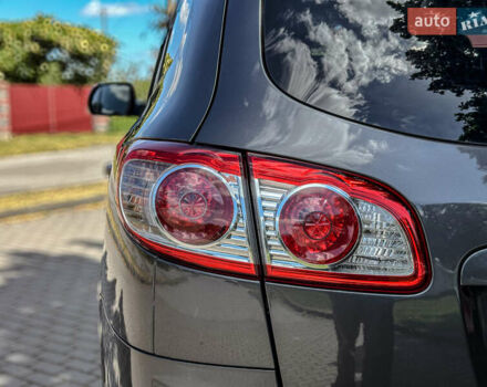 Серый Хендай Санта Фе, объемом двигателя 2.2 л и пробегом 229 тыс. км за 11900 $, фото 42 на Automoto.ua