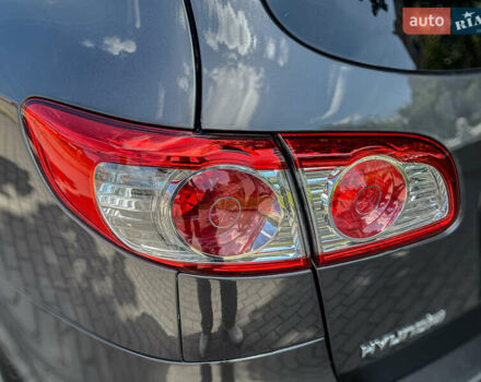 Серый Хендай Санта Фе, объемом двигателя 2.2 л и пробегом 229 тыс. км за 11900 $, фото 41 на Automoto.ua