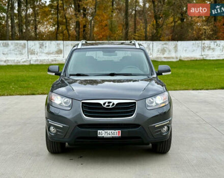 Серый Хендай Санта Фе, объемом двигателя 2.2 л и пробегом 193 тыс. км за 14900 $, фото 1 на Automoto.ua