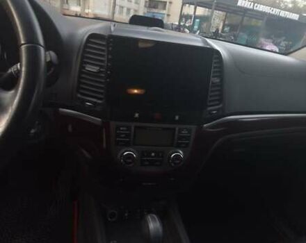 Серый Хендай Санта Фе, объемом двигателя 2 л и пробегом 250 тыс. км за 10800 $, фото 14 на Automoto.ua