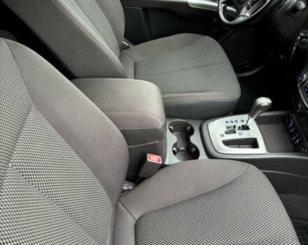 Серый Хендай Санта Фе, объемом двигателя 2.2 л и пробегом 262 тыс. км за 12500 $, фото 19 на Automoto.ua