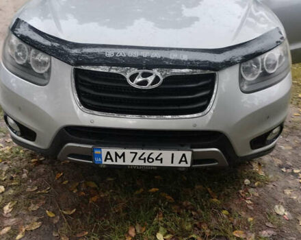 Серый Хендай Санта Фе, объемом двигателя 2 л и пробегом 271 тыс. км за 10950 $, фото 12 на Automoto.ua