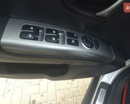 Серый Хендай Санта Фе, объемом двигателя 2 л и пробегом 250 тыс. км за 10800 $, фото 17 на Automoto.ua