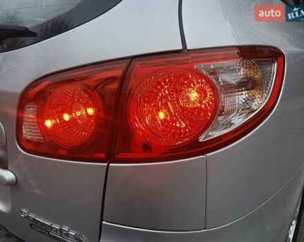 Сірий Хендай Санта Фе, об'ємом двигуна 2.2 л та пробігом 269 тис. км за 9990 $, фото 82 на Automoto.ua