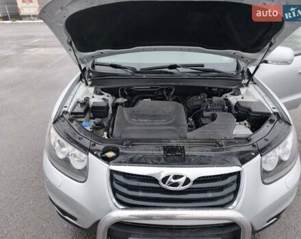 Серый Хендай Санта Фе, объемом двигателя 2.2 л и пробегом 258 тыс. км за 10950 $, фото 35 на Automoto.ua