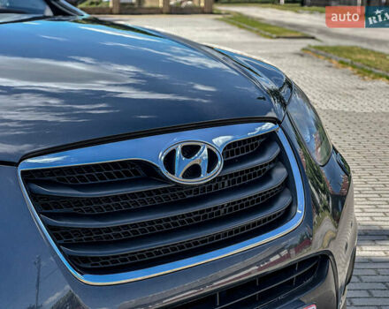 Серый Хендай Санта Фе, объемом двигателя 2.2 л и пробегом 229 тыс. км за 11900 $, фото 36 на Automoto.ua