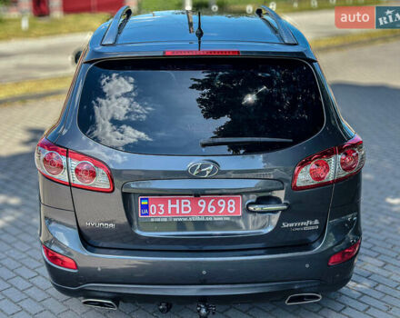 Серый Хендай Санта Фе, объемом двигателя 2.2 л и пробегом 229 тыс. км за 11900 $, фото 29 на Automoto.ua