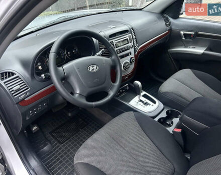 Сірий Хендай Санта Фе, об'ємом двигуна 2.2 л та пробігом 269 тис. км за 9990 $, фото 40 на Automoto.ua