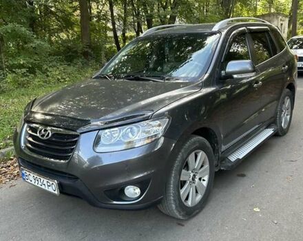 Серый Хендай Санта Фе, объемом двигателя 2.2 л и пробегом 227 тыс. км за 13600 $, фото 1 на Automoto.ua