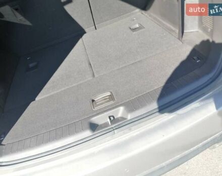 Серый Хендай Санта Фе, объемом двигателя 2 л и пробегом 370 тыс. км за 12200 $, фото 15 на Automoto.ua