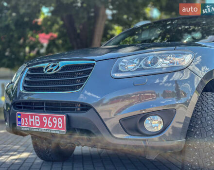 Серый Хендай Санта Фе, объемом двигателя 2.2 л и пробегом 229 тыс. км за 11900 $, фото 21 на Automoto.ua