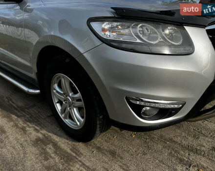 Серый Хендай Санта Фе, объемом двигателя 2.2 л и пробегом 235 тыс. км за 12900 $, фото 38 на Automoto.ua