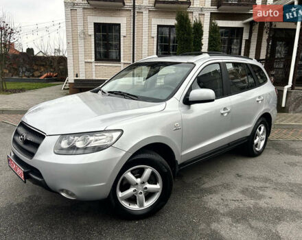 Сірий Хендай Санта Фе, об'ємом двигуна 2.2 л та пробігом 269 тис. км за 9990 $, фото 1 на Automoto.ua