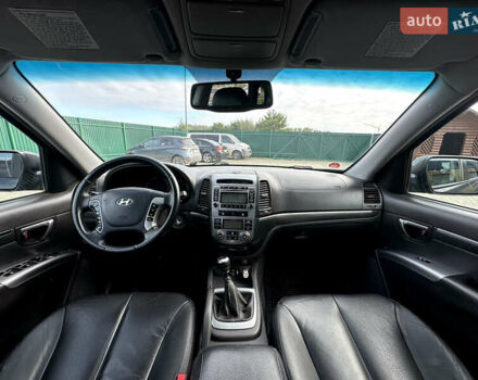 Сірий Хендай Санта Фе, об'ємом двигуна 2.2 л та пробігом 296 тис. км за 10800 $, фото 18 на Automoto.ua