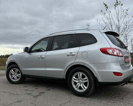 Серый Хендай Санта Фе, объемом двигателя 2.2 л и пробегом 262 тыс. км за 12500 $, фото 7 на Automoto.ua