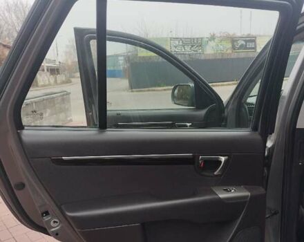 Серый Хендай Санта Фе, объемом двигателя 2.36 л и пробегом 140 тыс. км за 9900 $, фото 10 на Automoto.ua