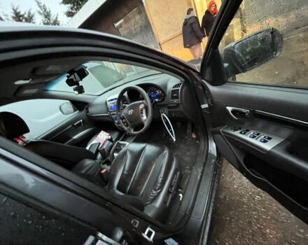 Серый Хендай Санта Фе, объемом двигателя 2.2 л и пробегом 120 тыс. км за 3500 $, фото 5 на Automoto.ua