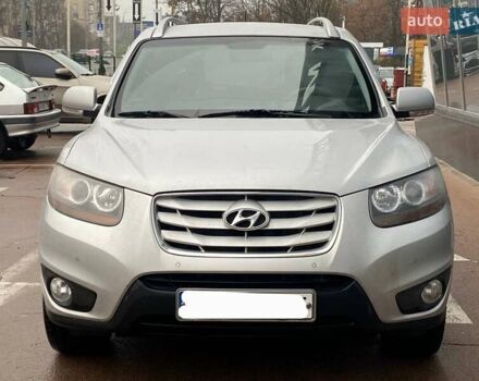 Серый Хендай Санта Фе, объемом двигателя 2 л и пробегом 270 тыс. км за 11900 $, фото 2 на Automoto.ua