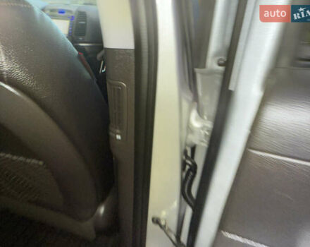 Серый Хендай Санта Фе, объемом двигателя 2.2 л и пробегом 226 тыс. км за 12999 $, фото 53 на Automoto.ua