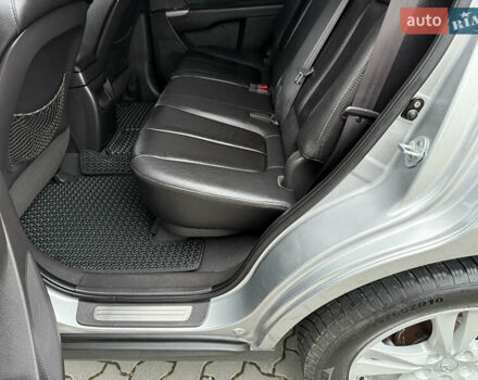 Серый Хендай Санта Фе, объемом двигателя 2 л и пробегом 236 тыс. км за 12600 $, фото 16 на Automoto.ua