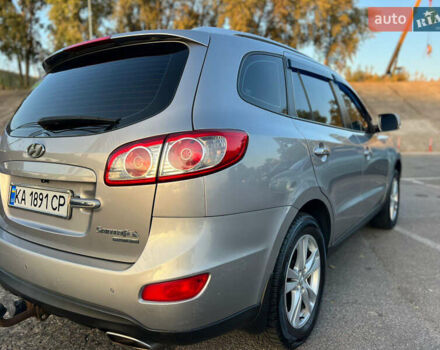 Серый Хендай Санта Фе, объемом двигателя 2.36 л и пробегом 51 тыс. км за 10800 $, фото 6 на Automoto.ua