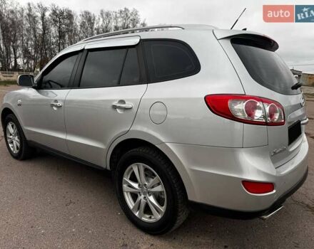Сірий Хендай Санта Фе, об'ємом двигуна 2.2 л та пробігом 180 тис. км за 11200 $, фото 17 на Automoto.ua