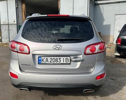 Сірий Хендай Санта Фе, об'ємом двигуна 2.4 л та пробігом 142 тис. км за 12800 $, фото 2 на Automoto.ua
